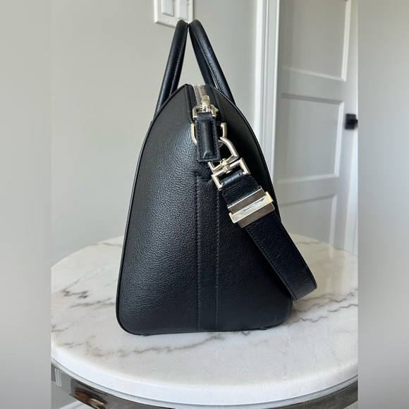 Givenchy Antigona medium textured-leather tote - Picture 10 of 13